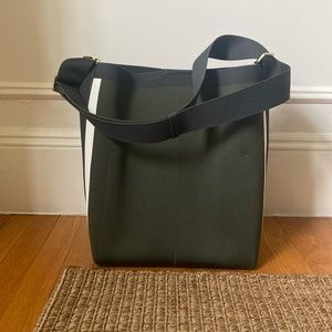 Rothy’s bucket bag in green